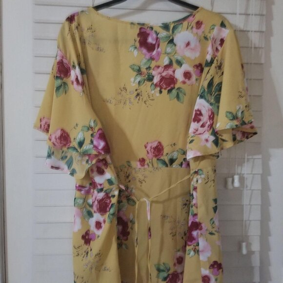 Floral Yellow Plus Size Tunic Blouse With V-Neck & Button Accents By Ups & Downs - Picture 2 of 4